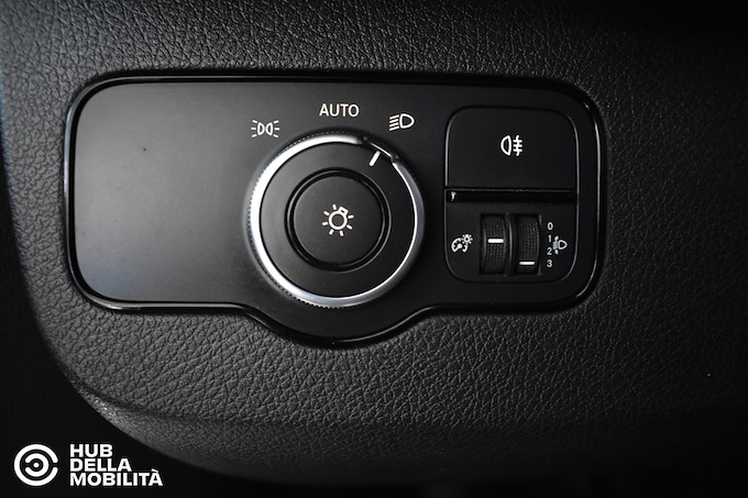 MERCEDES-BENZ Sprinter F37/33 311 CDI F RWD TA Furgone